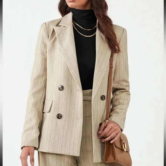 Boho casual high neck fitted top - Picture 7 of 15